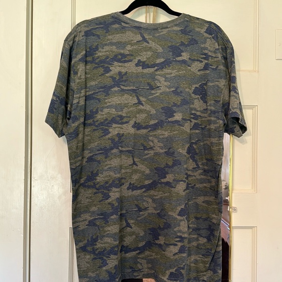 Cute camo and leopard t-shirt - Picture 2 of 2